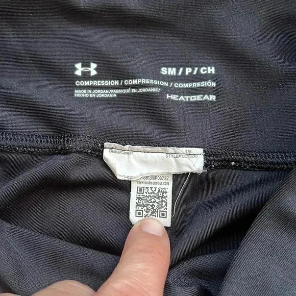 🌸3/$30🌸under Armour | Black compression athletic leggings - Picture 7 of 12